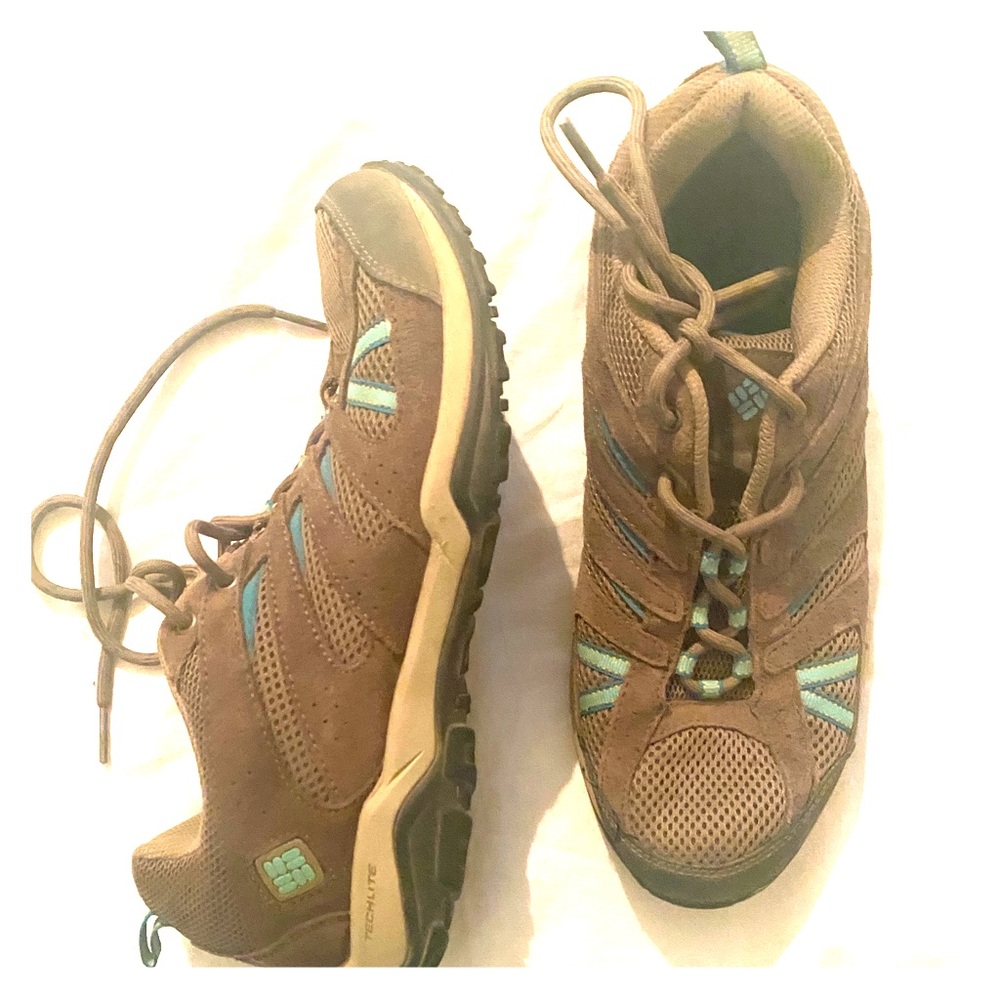 Columbia hiking shoes